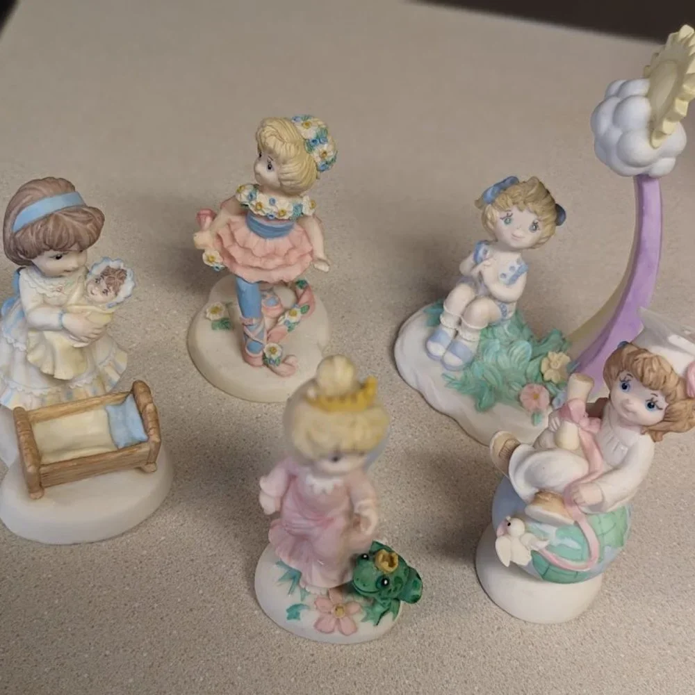 Sweet Dreams Vintage figurines Set of 5 Ballerina, Mother, Graduate, Princess